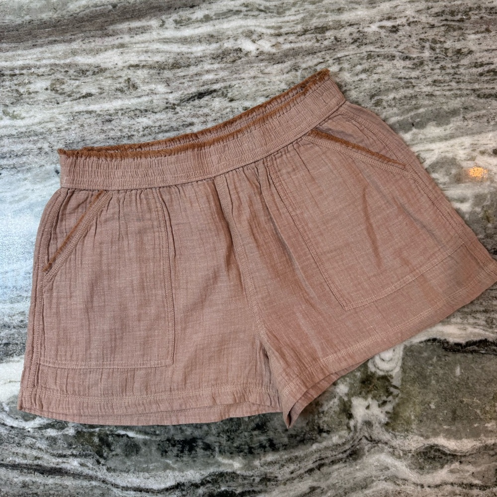 SO Women's High Waist Tan Linen Shorts